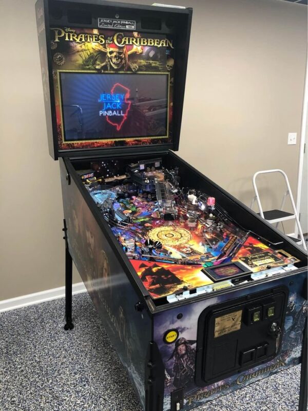 Buy PIRATES OF THE CARIBBEAN (LE) Pinball Machine Online